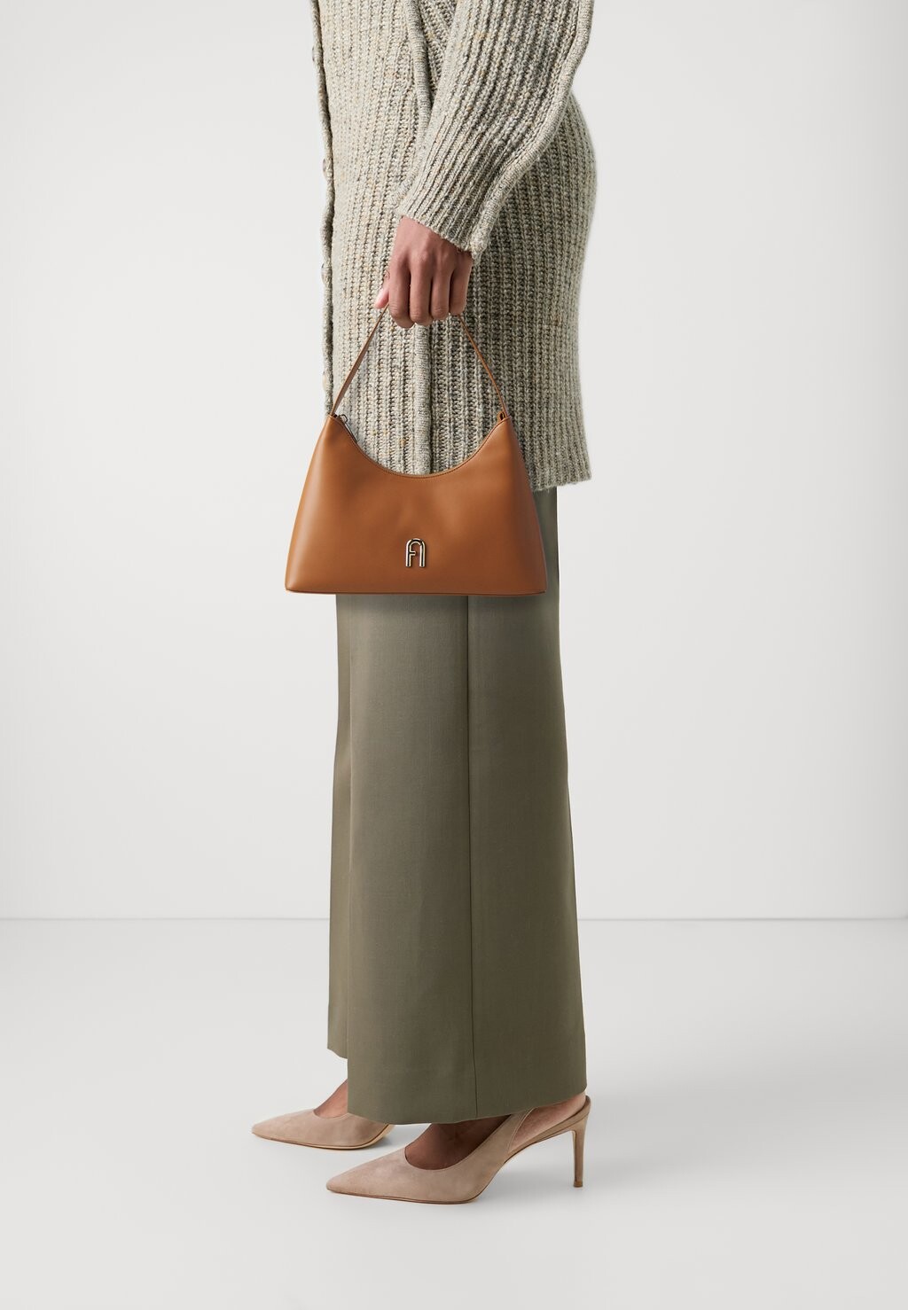 

Сумка SHOULDER BAG Furla, коричневый