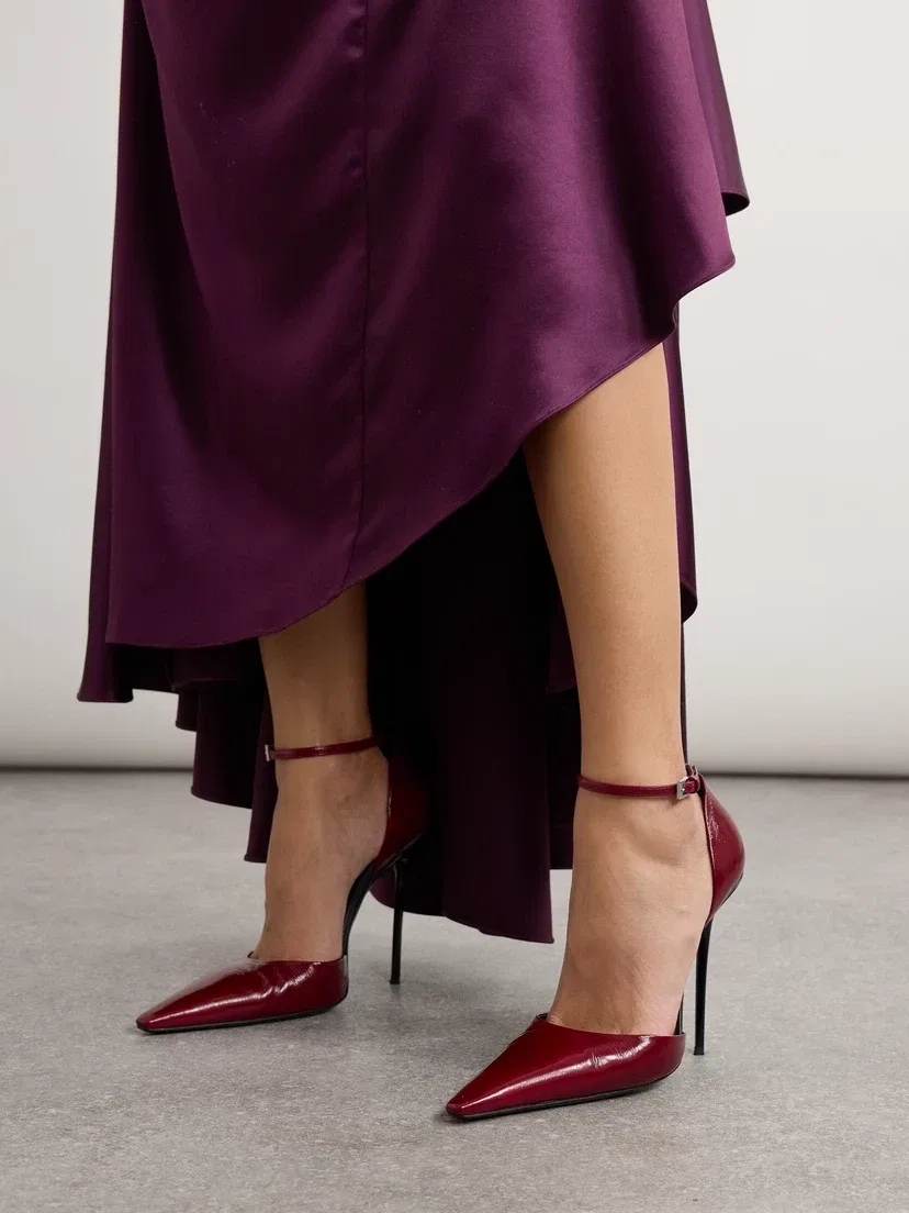 Alaïa D'Orsay, сапоги на каблуке 90, из глянцевой текстурированной кожи, бордовый — фото 2