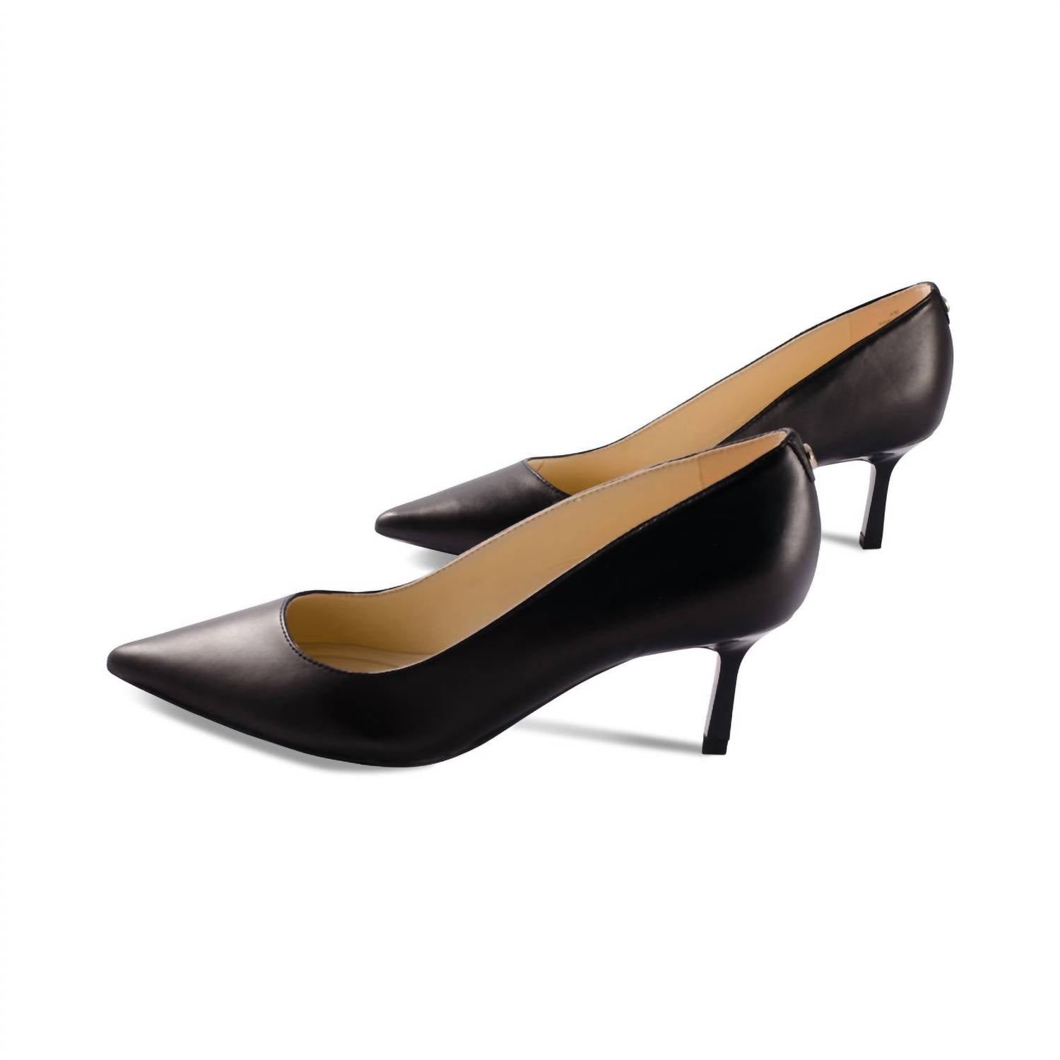 Женские туфли-лодочки Kuna 9X9 с острым носком черного цвета Nine West
