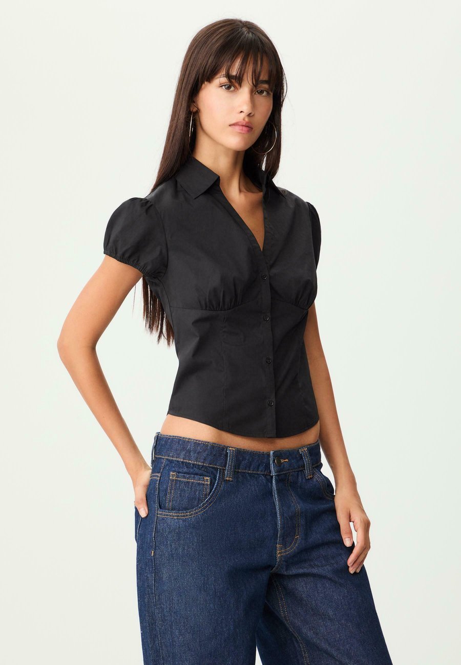 

Блуза Stradivarius SHORT SLEEVE , Black