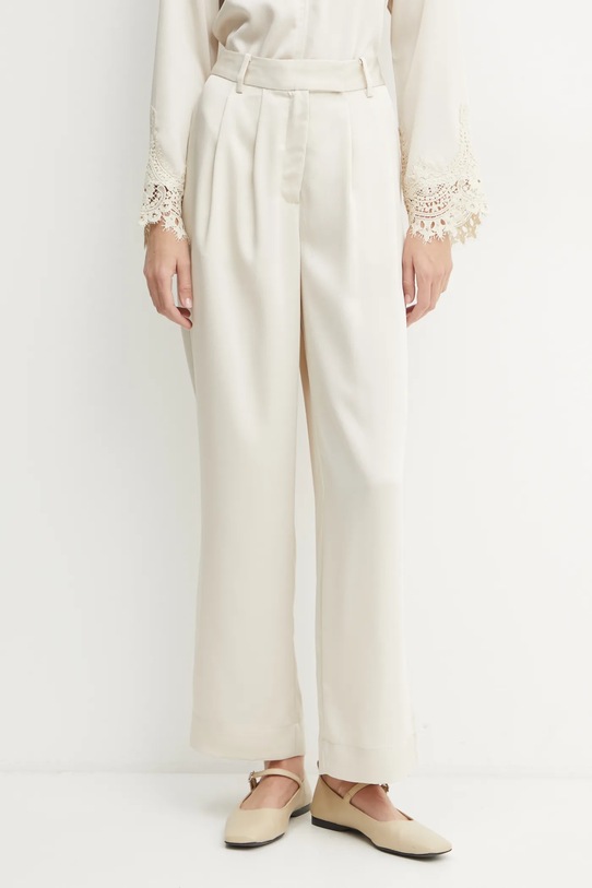 

Брюки Bruuns Bazaar, бежевый