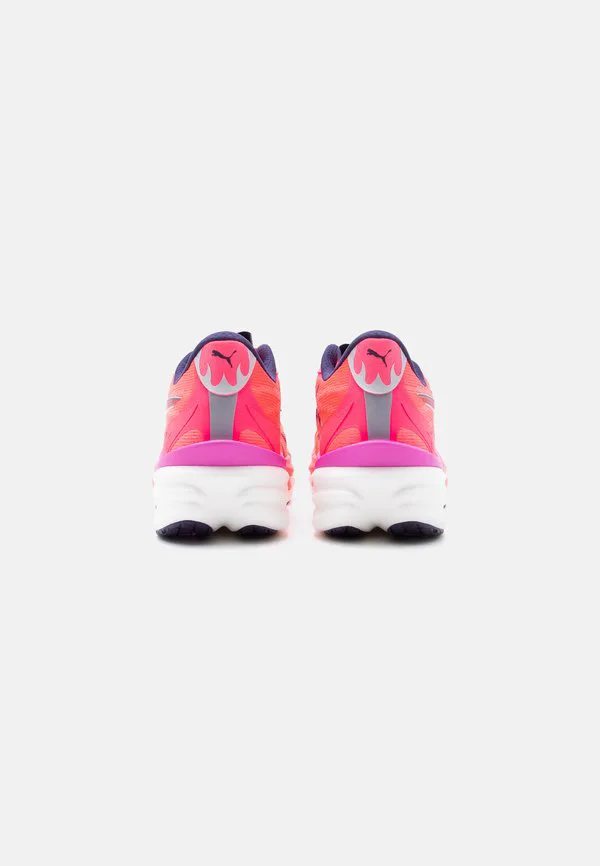 Кроссовки deviate nitro 4 x hyrox для тренировок Puma, White/Electric Orchid/Pure Pink — фото 3
