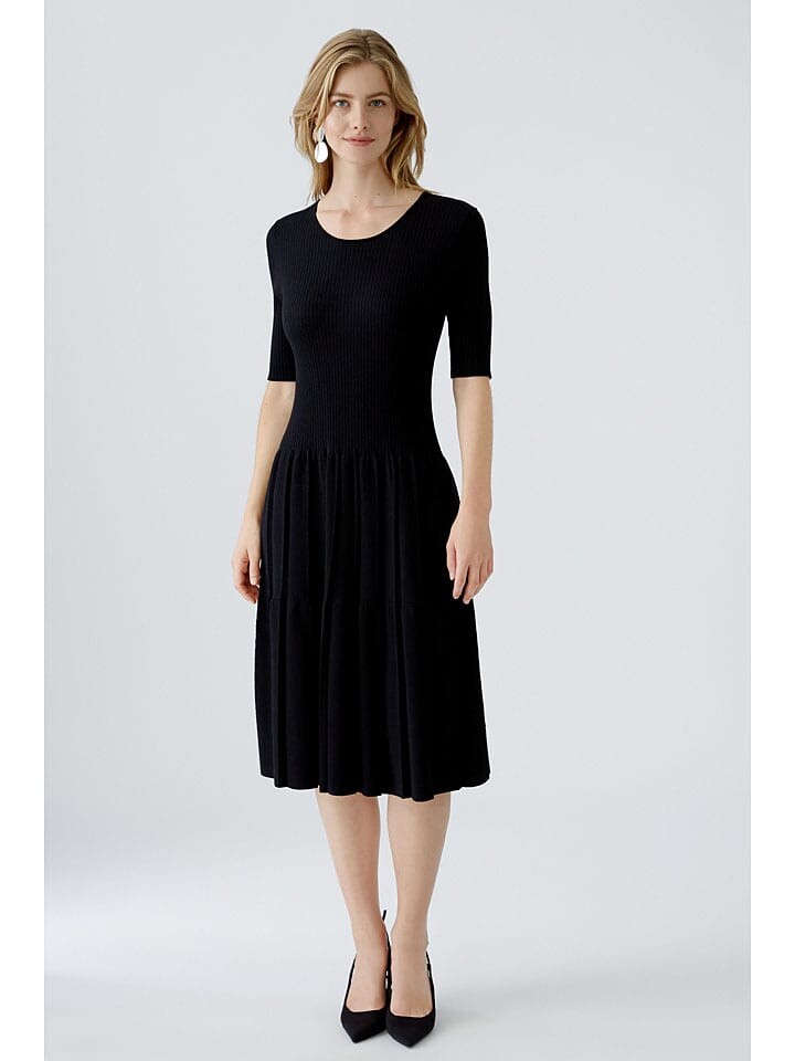 

Платье до колена Oui Kleid, черный
