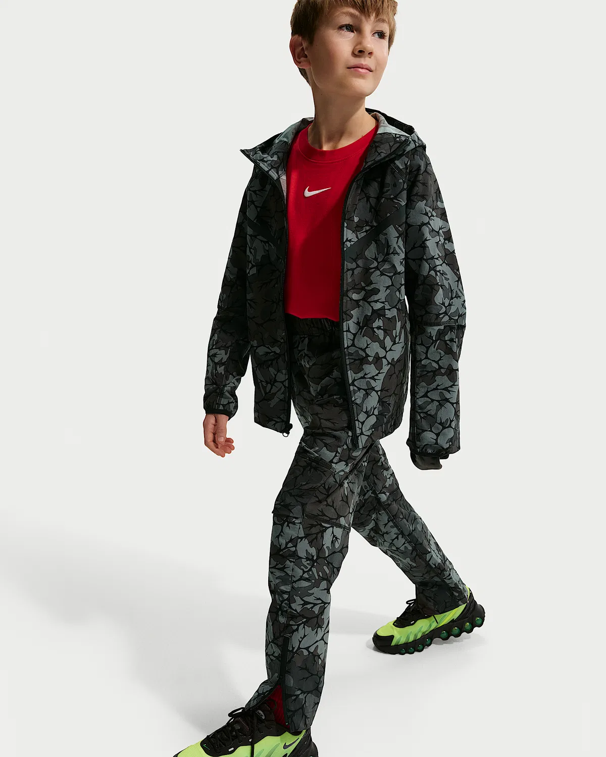 Джоггеры Nike Sportswear Tech Woven для мальчиков, Black/Black — фото 4