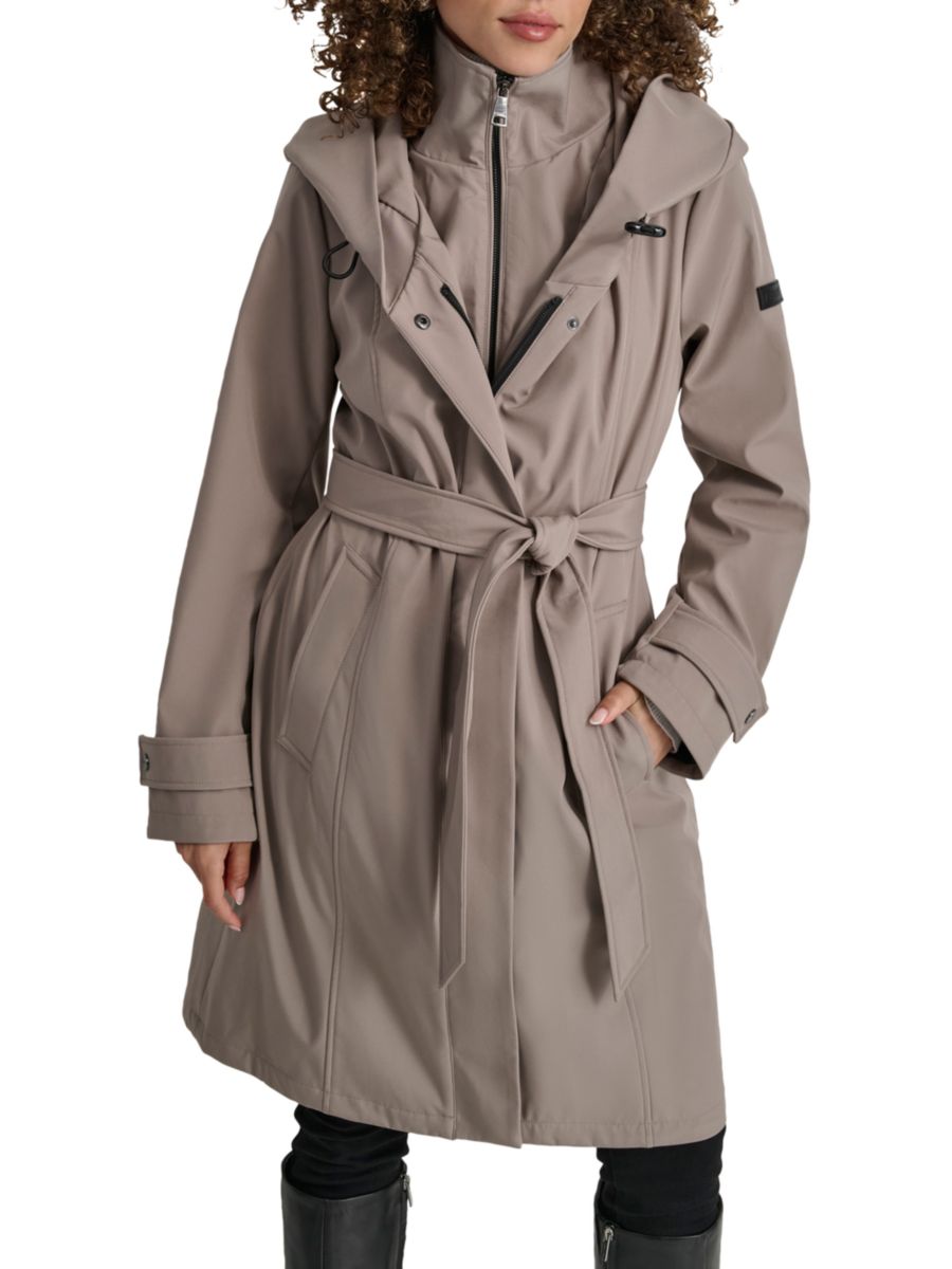 

Пальто Missy Soft Shell с капюшоном и нагрудником DKNY, цвет Thistle