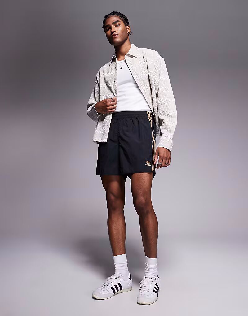 Adidas Originals - Adicolor - Шорты Sprinter черного и бежевого цветов — фото 2