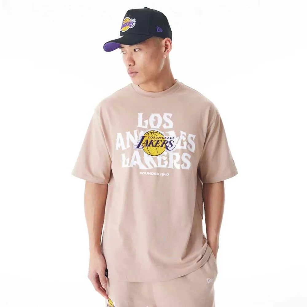 

Футболка New Era NBA Cf Grphc Oversized La Lakers, бежевый