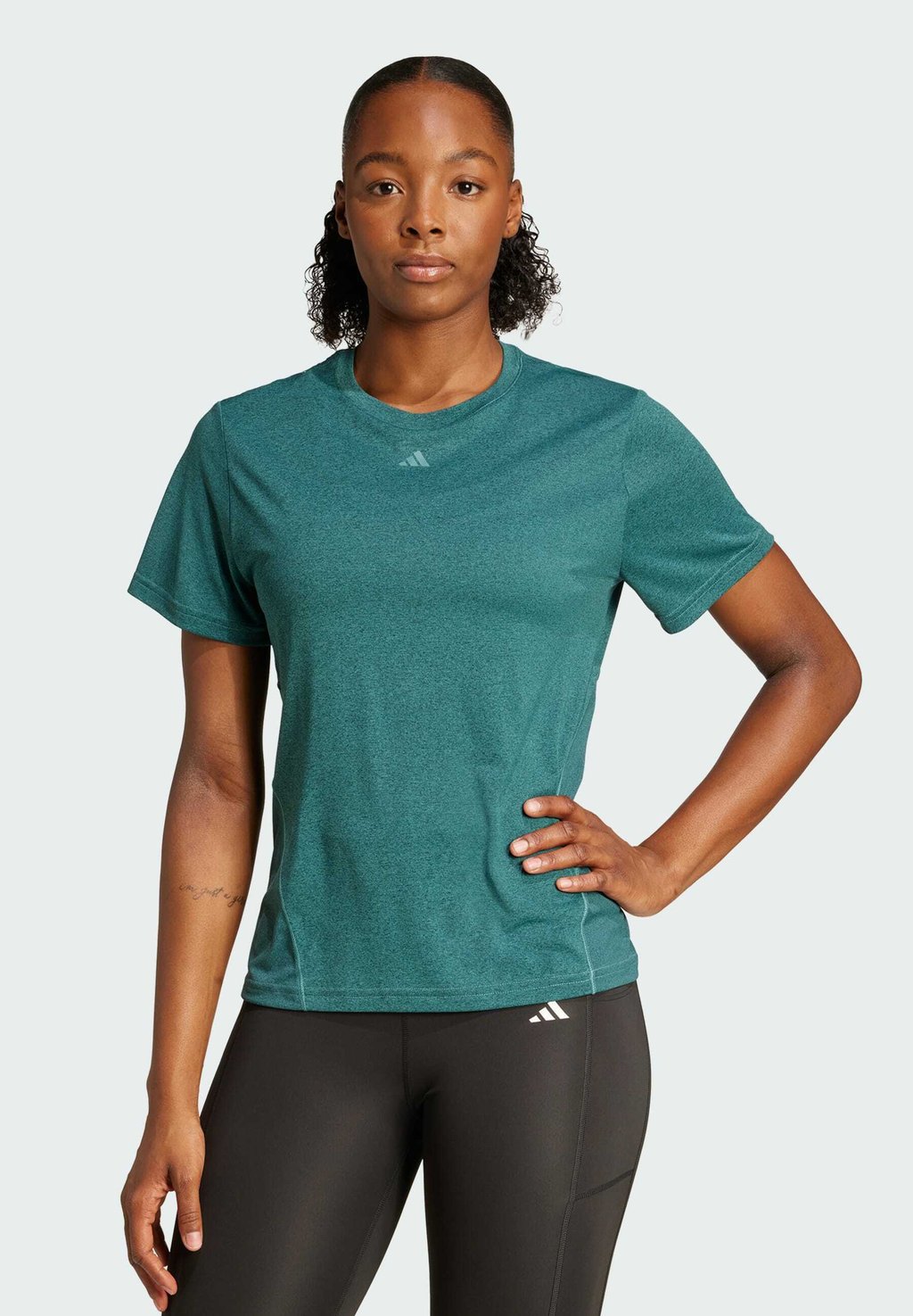 

Спортивная футболка DESIGNED Adidas Performance, зеленый