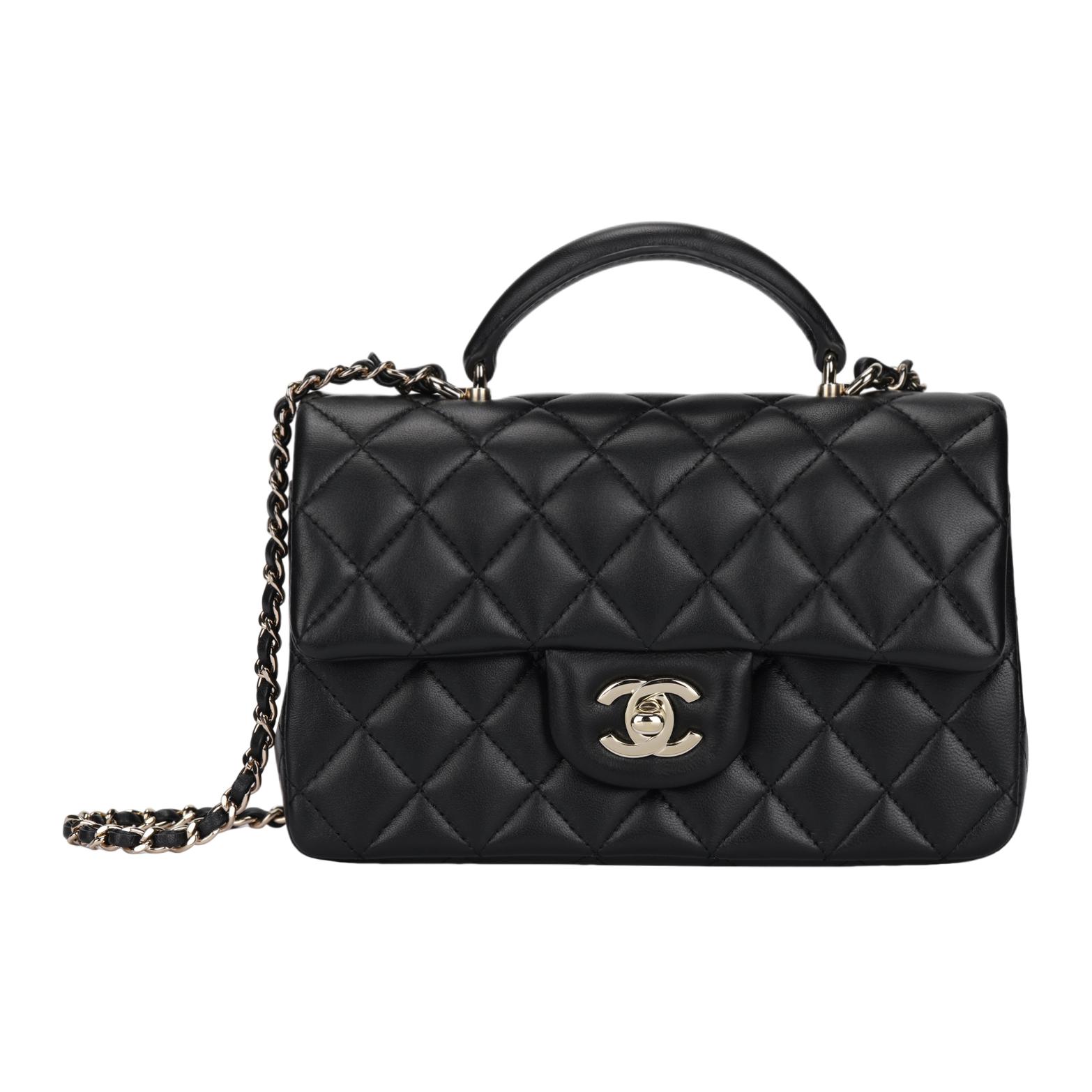 

CHANEL Классический клатч CF из ягненка
