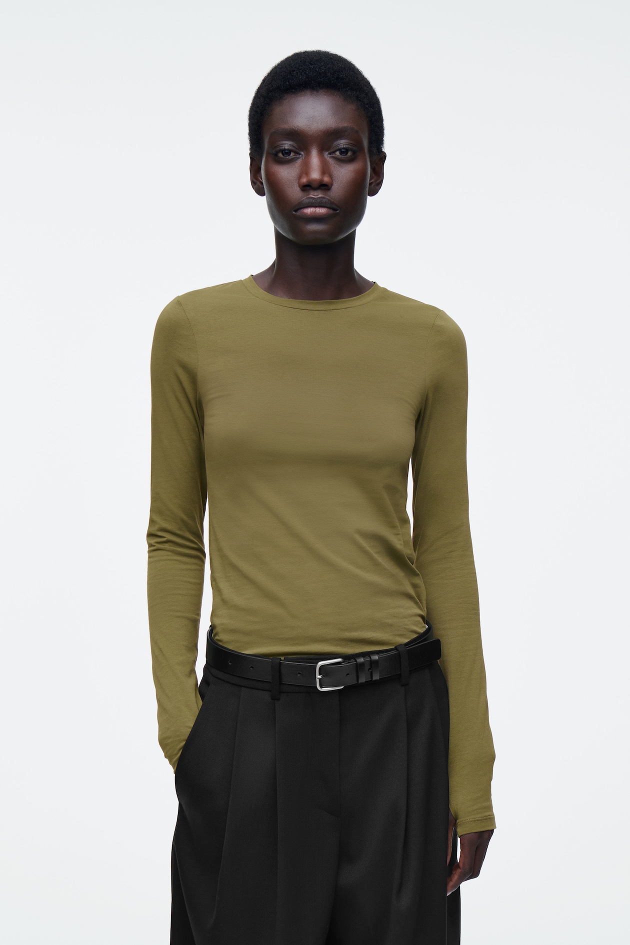 

Легкая блузка с длинным рукавом – slim fit COS, цвет Oliwkowozielony