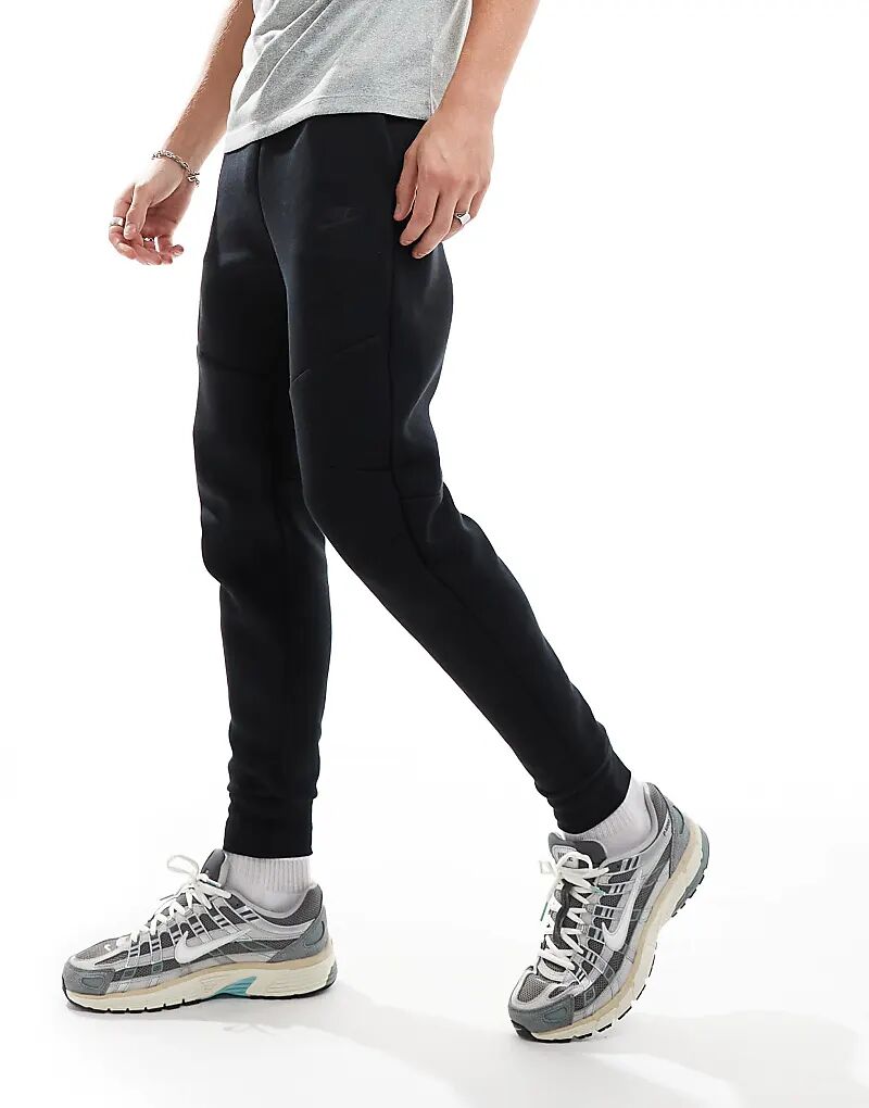 

Джоггеры Tech Fleece черного цвета Nike
