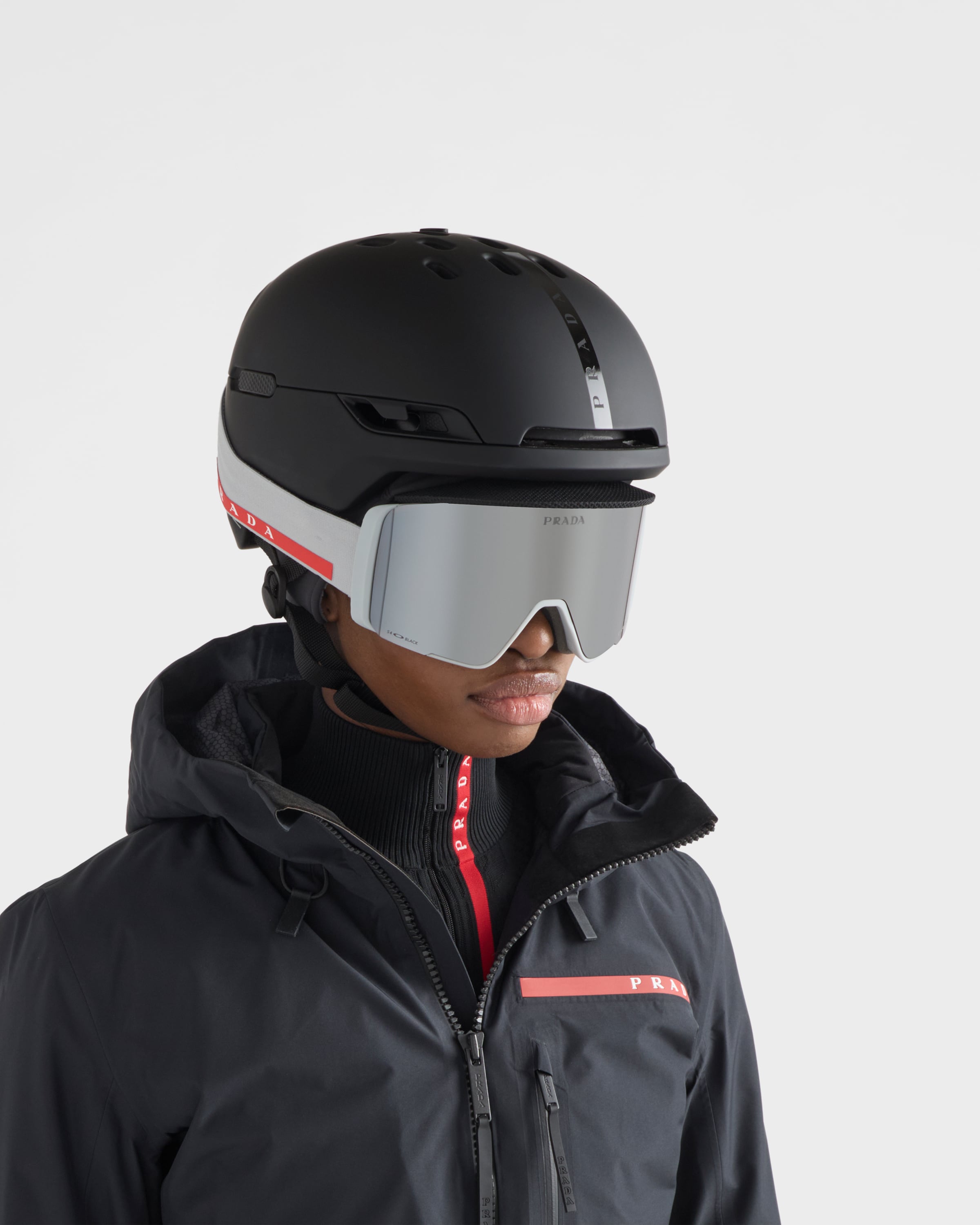 Сноубордический шлем Prada Linea Rossa by Oakley - размер M Prada, матовый черный — фото 2