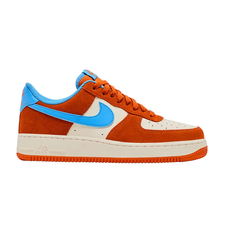 

Кроссовки Nike Air Force 1 '07 LV8 'Safety Orange University Blue', оранжевый