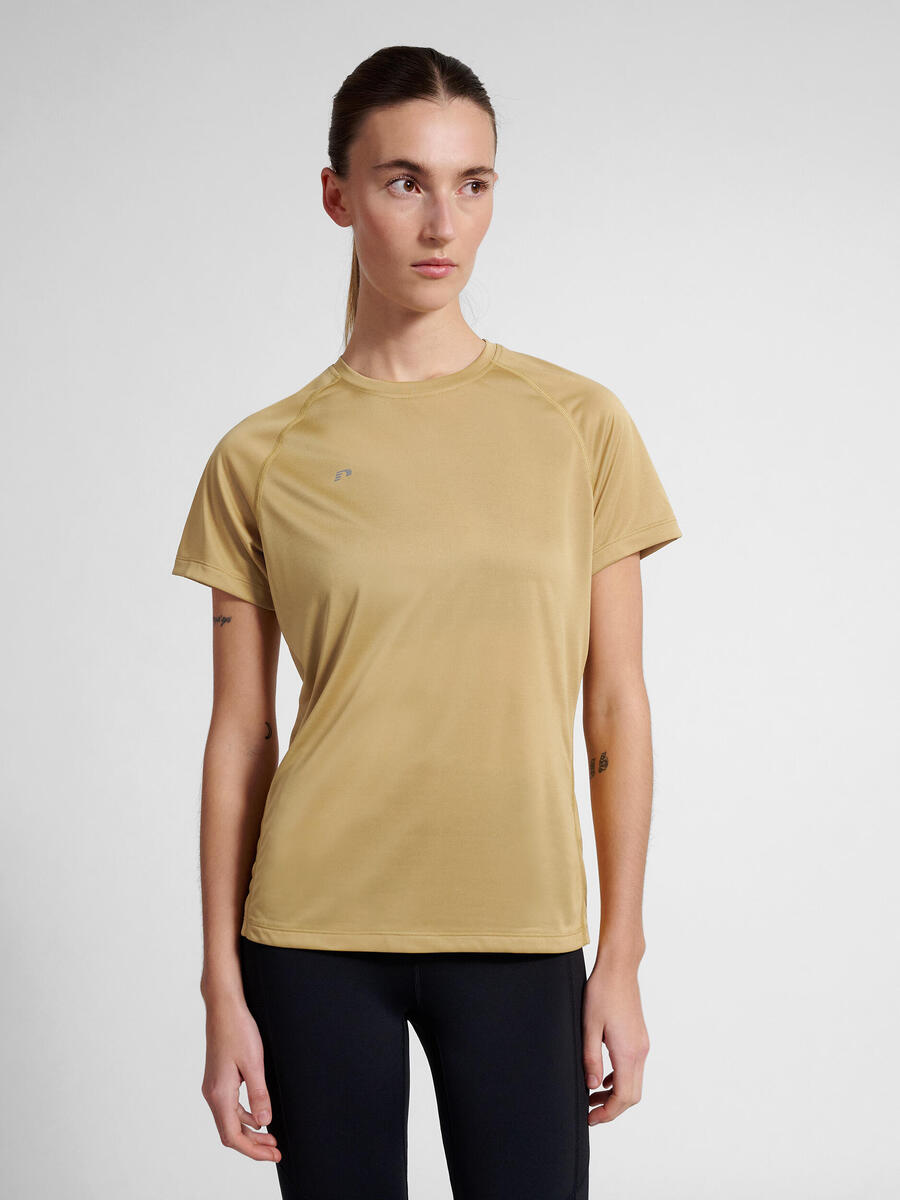 

Футболка Nwlbeat Execute. Женская. NEWLINE