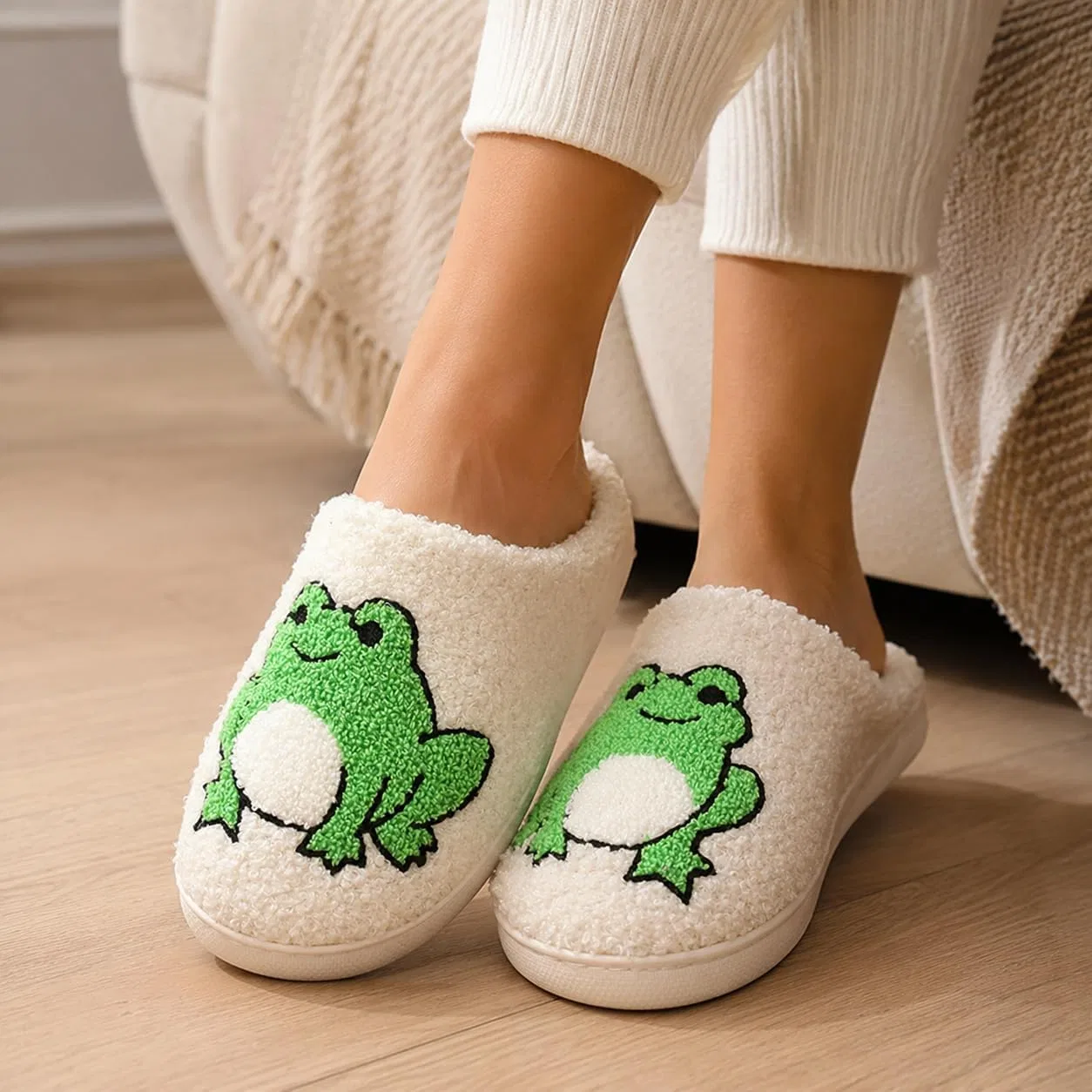 Тапочки мягкие с вышивкой, Froggy 04 oukisam — фото 2