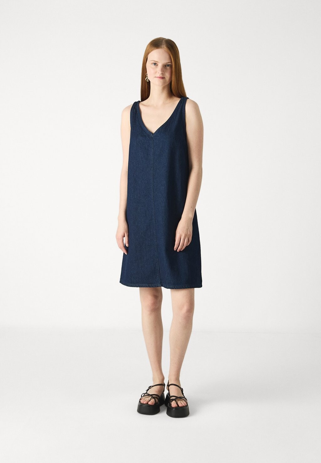 

Джинсовое платье ONLBARBARA DRESS ONLY, темно-синий деним