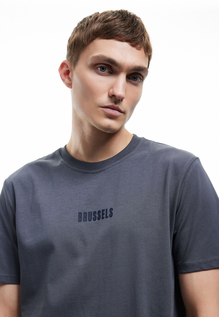 

Футболка Koton PRINTED, Anthracite