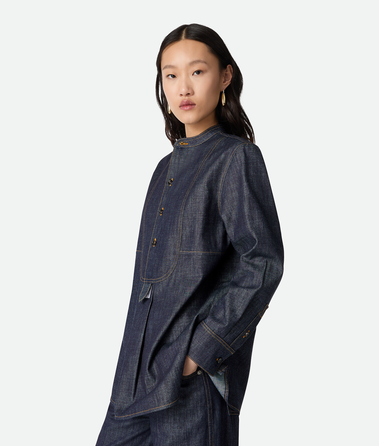 Indigo denim shirt BOTTEGA VENETA, индиго — фото 2