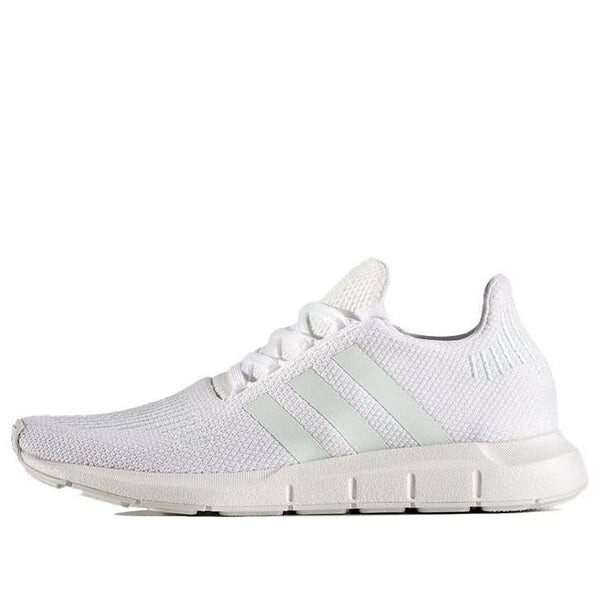 

Кроссовки Swift Run Adidas, белый