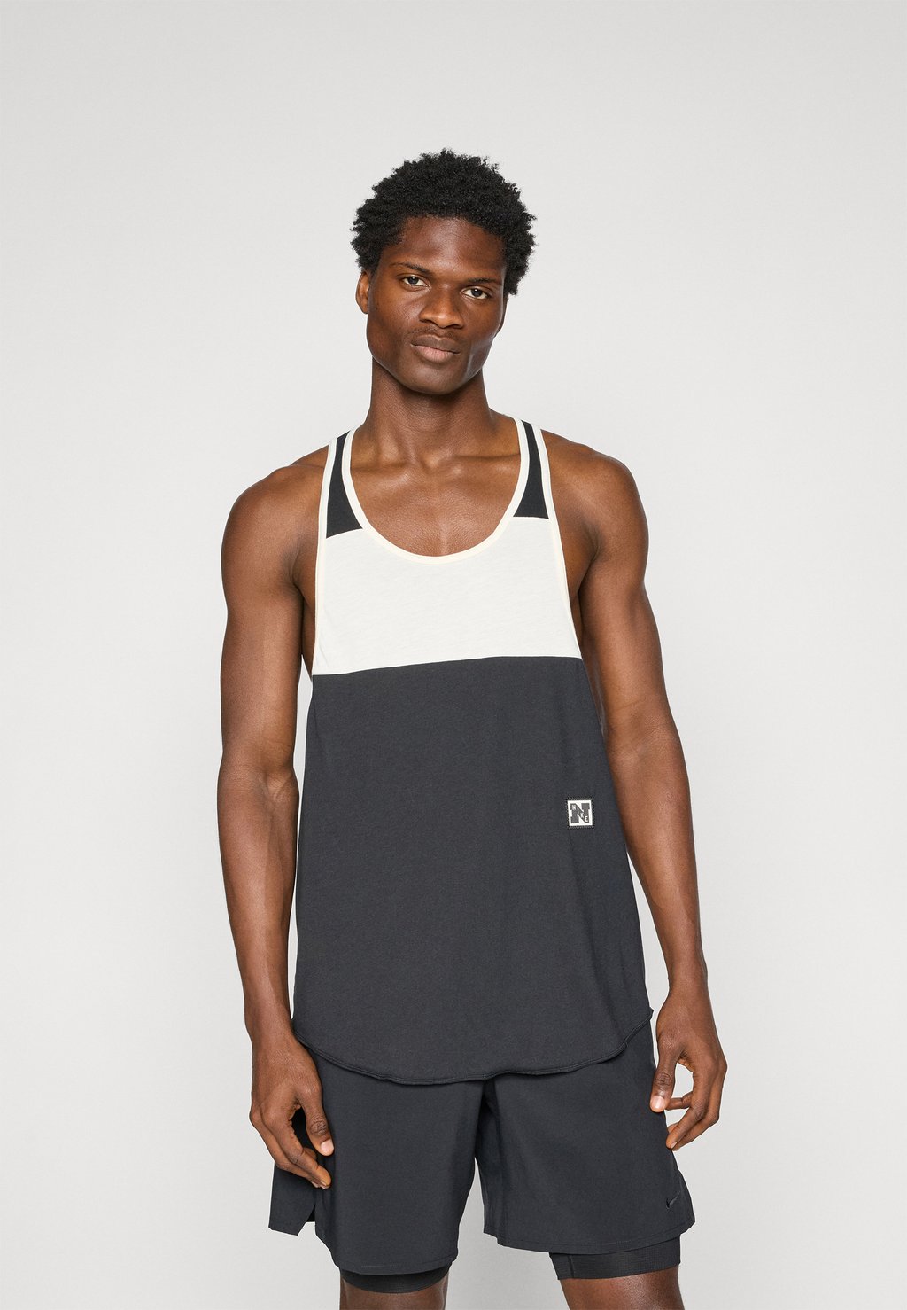 

Майка TANK HERITAGE Nike Performance, черный