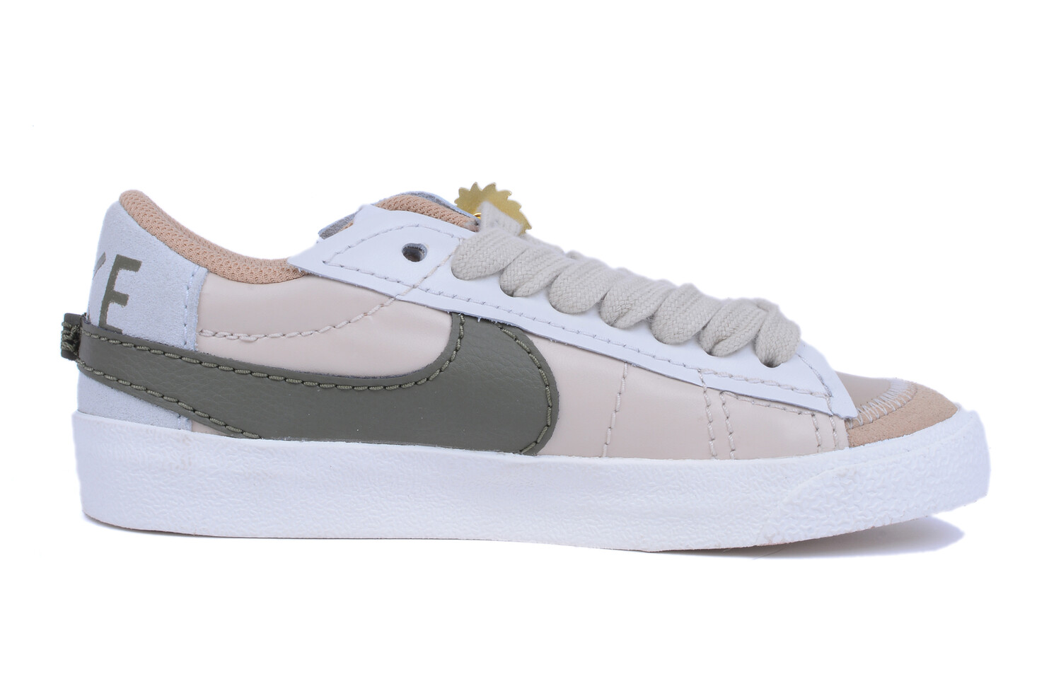 

Женские кроссовки для скейтбординга Nike Blazer, White
