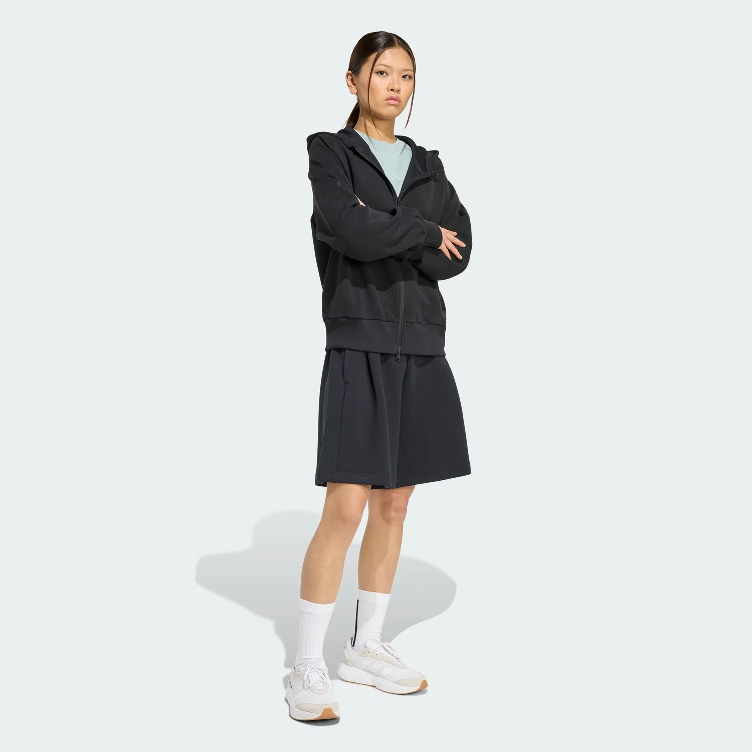 Женская мягкая худи на молнии Soft Luxe чёрного цвета от Adidas — фото 3