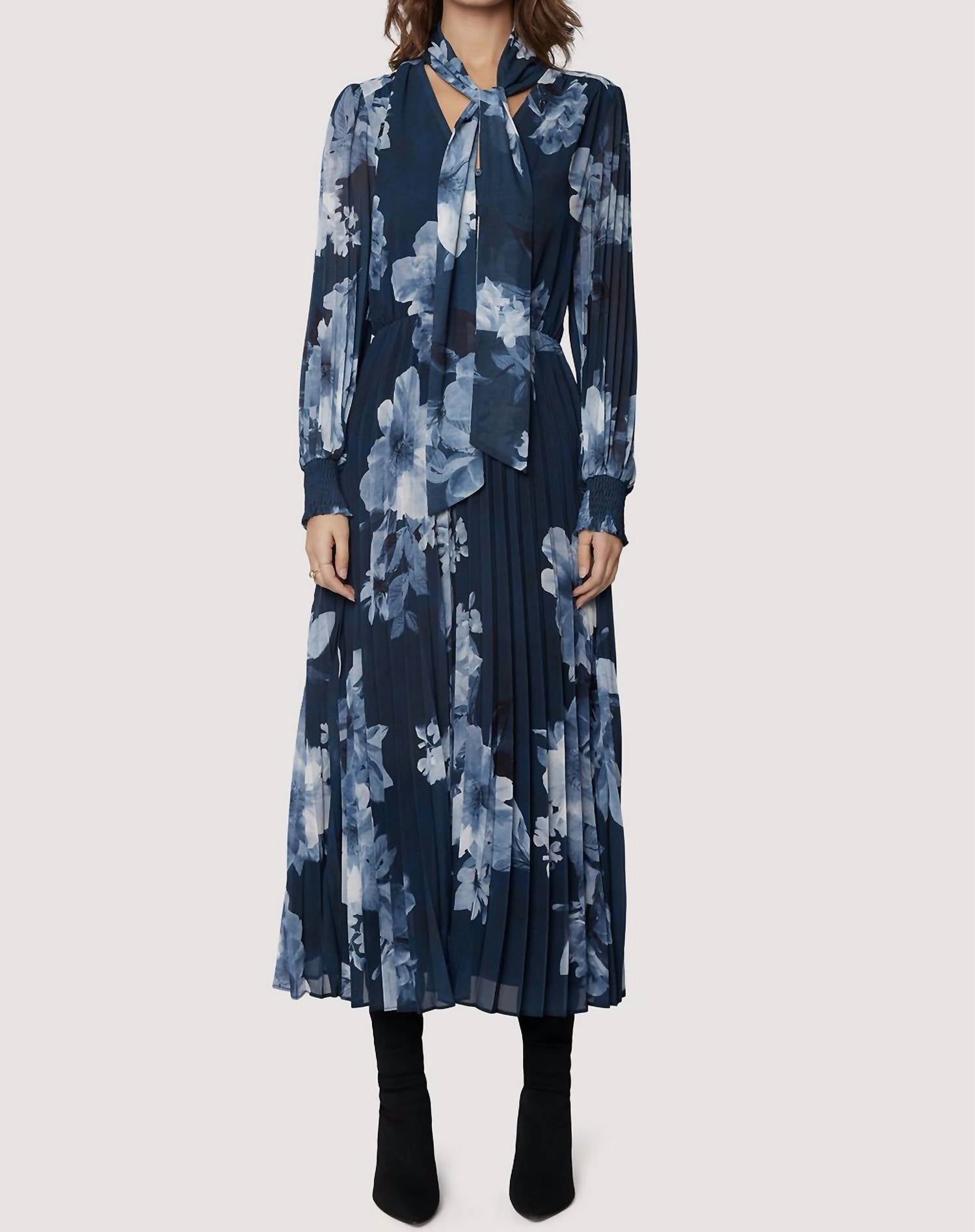 

LOST + WANDER Платье макси «Жозефина» в сине-сером цветочном принте