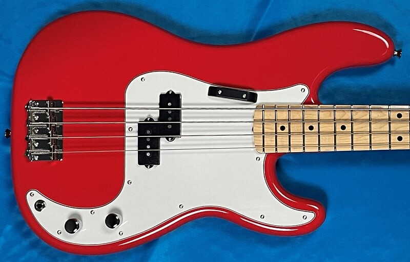 

Басс гитара Fender LTD