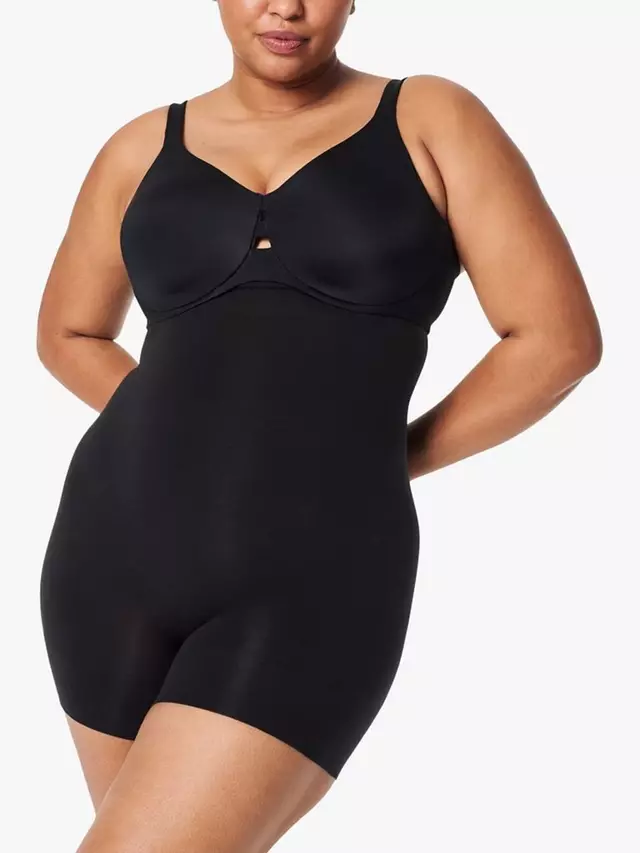 

Трусики Spanx Everyday Seamless Shaping Medium Control Shorty, цвет very/black