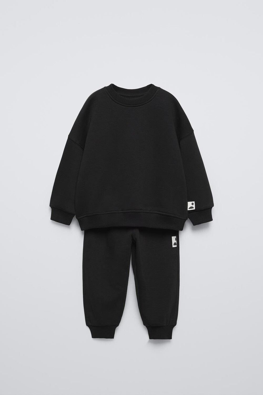 

Комплект из свитшота и джоггерсов label ZARA, черный
