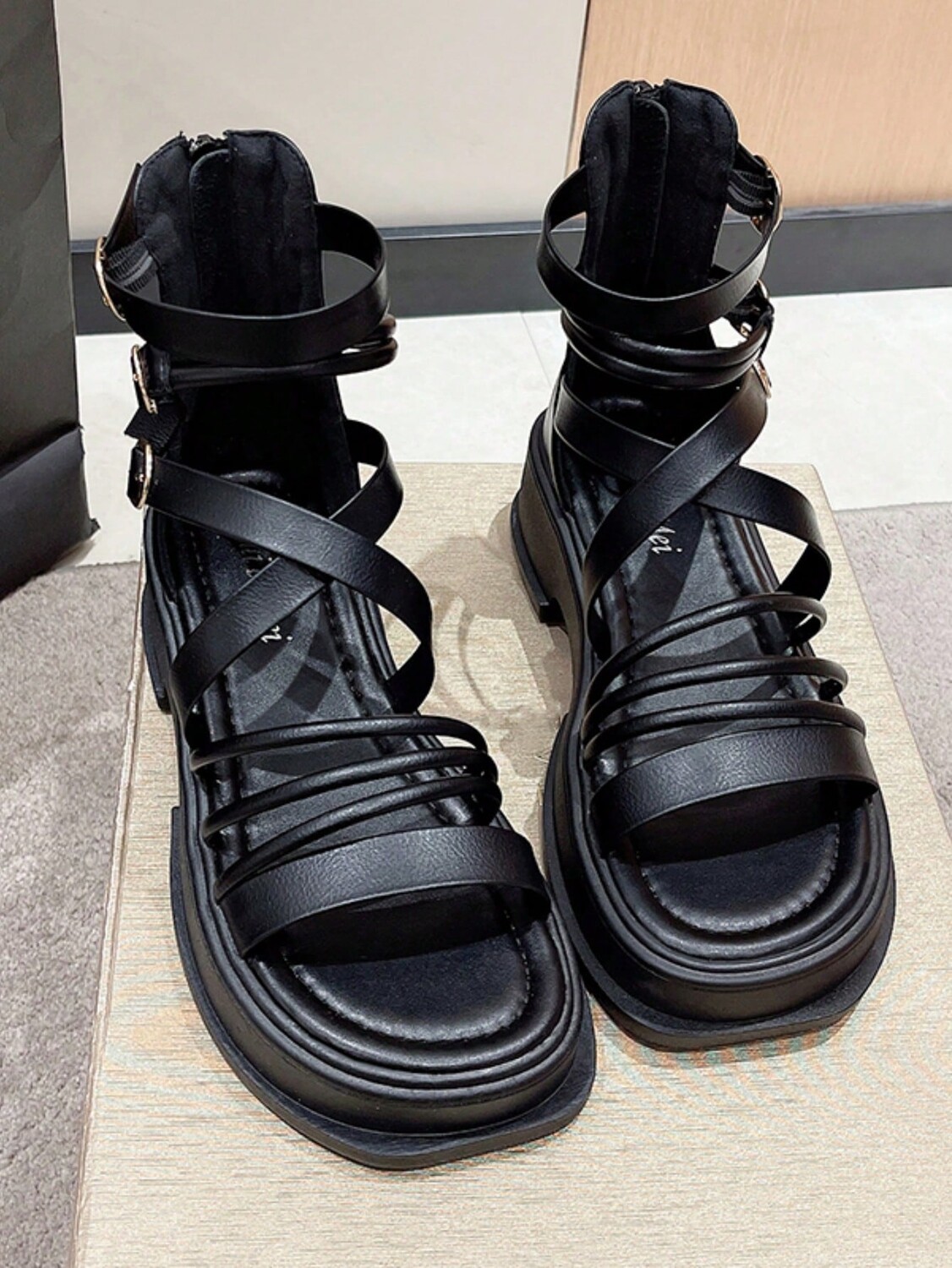 

Модные сандалии на шнуровке с несколькими ремешками, молнией сзади, сандалии на плоской подошве, черный