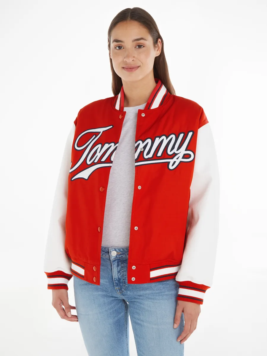

Студенческая куртка Tommy Jeans с фирменным лейблом Tommy Jeans, красный