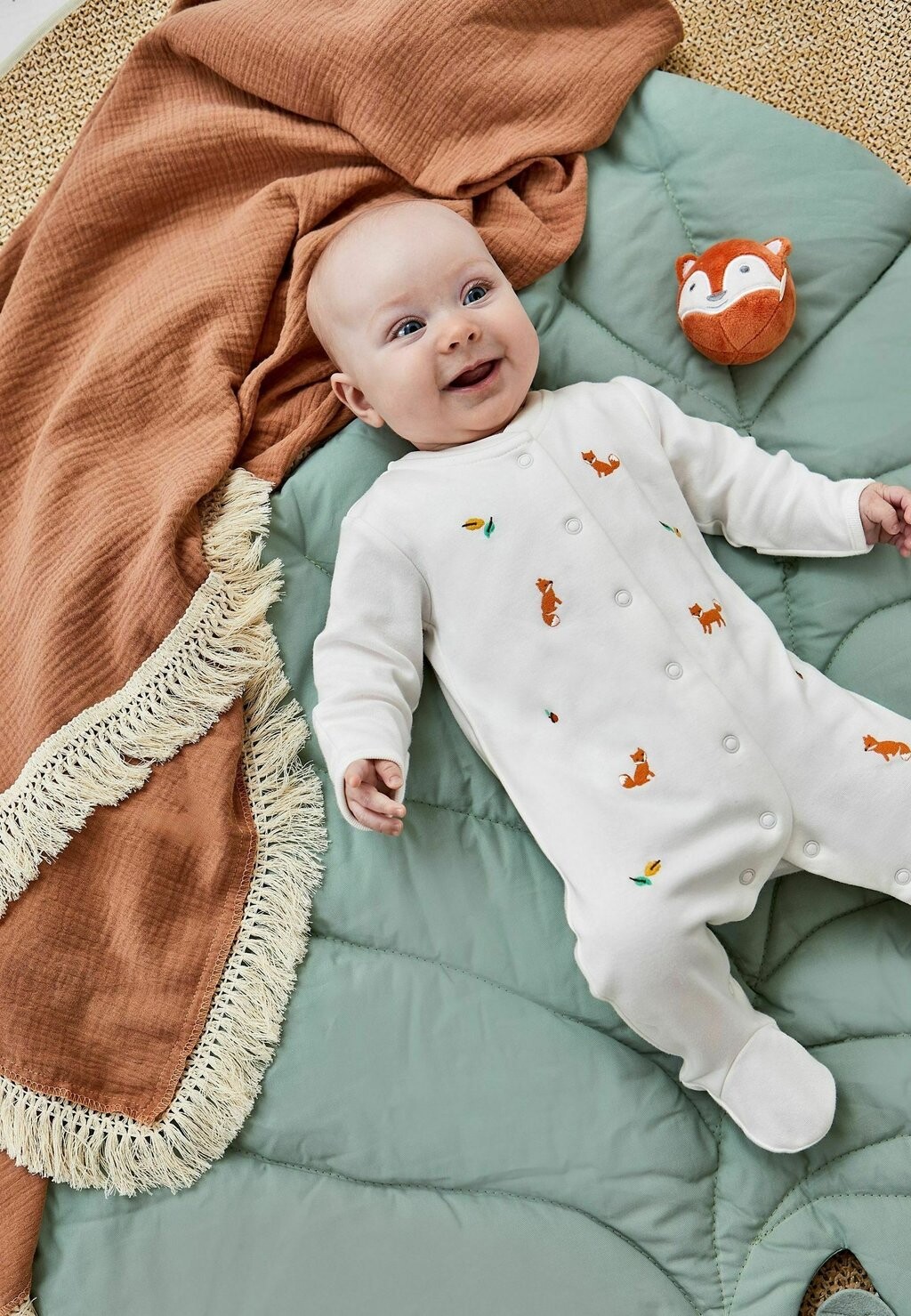 Комбинезон WOODLAND EMBROIDERED JoJo Maman Bébé, цвет cream — фото 2
