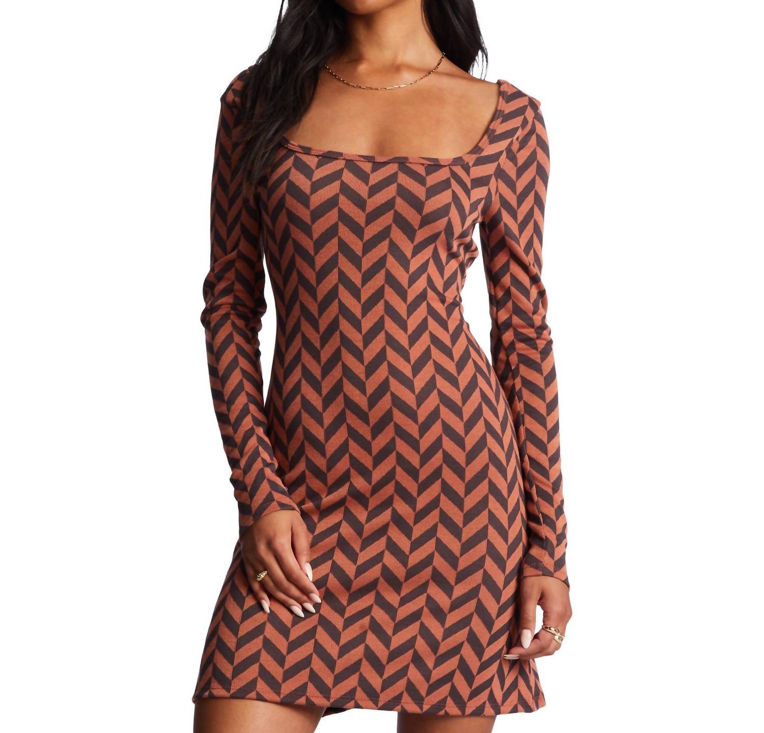 

Мини-платье Still Your Girl с длинными рукавами в цвете кирпич Billabong, Brick