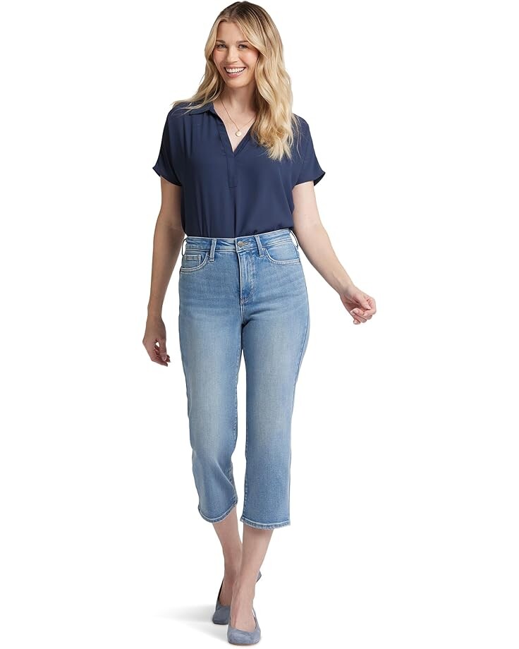 

Джинсы NYDJ Joni High-Rise Relaxed Capri in Blue Valley, цвет Blue Valley