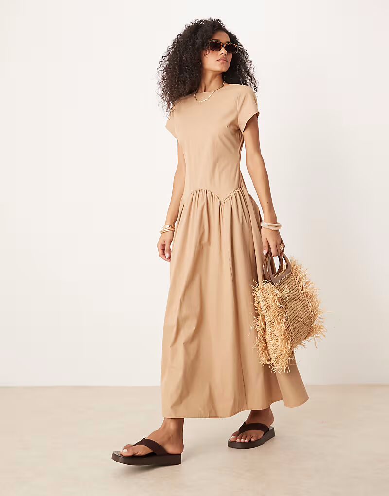 

Длинное платье-футболка с заниженной талией ASOS DESIGN коричневого цвета