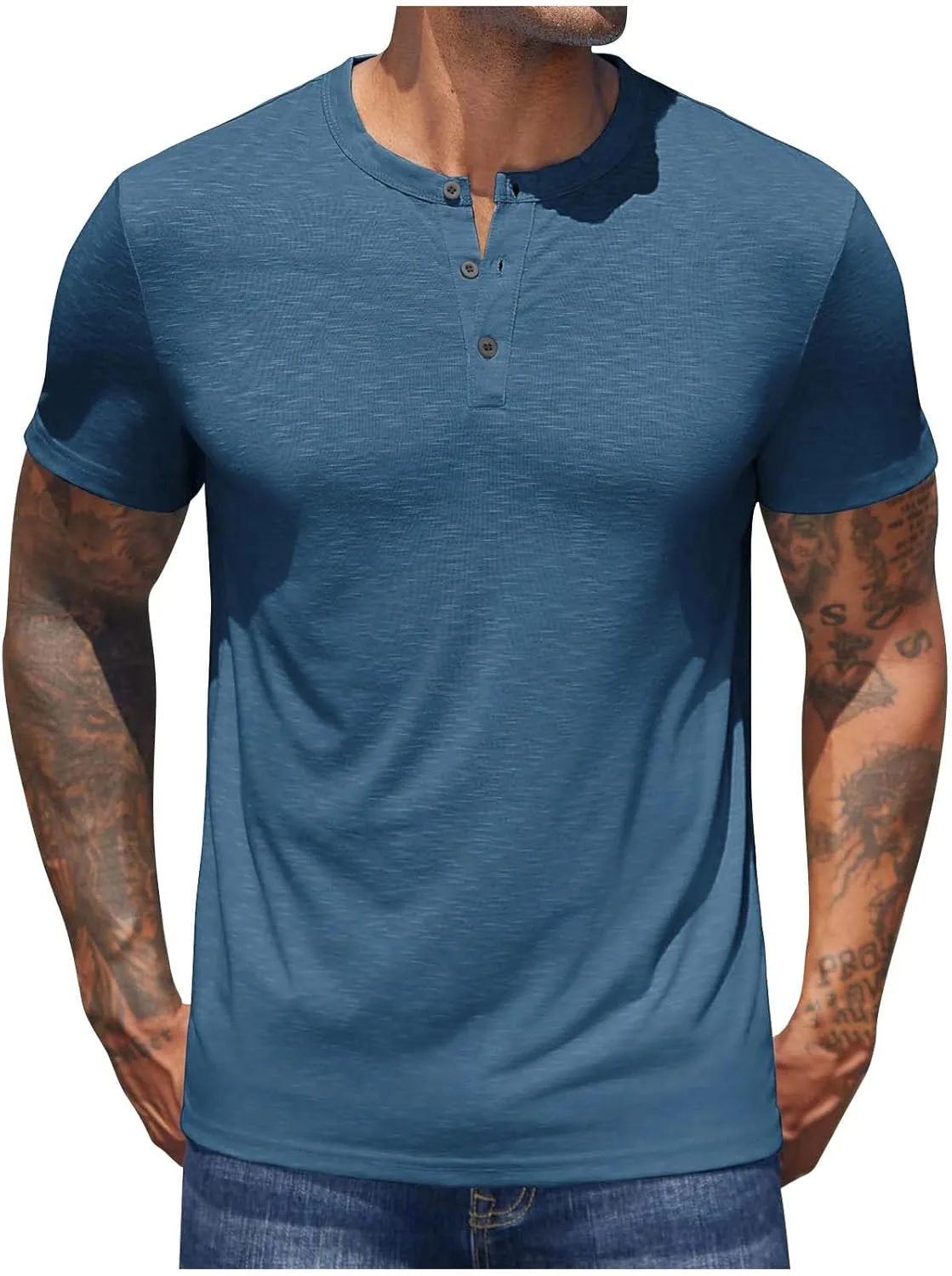 Мужская футболка V-образным вырезом Regular Fit — фото 2