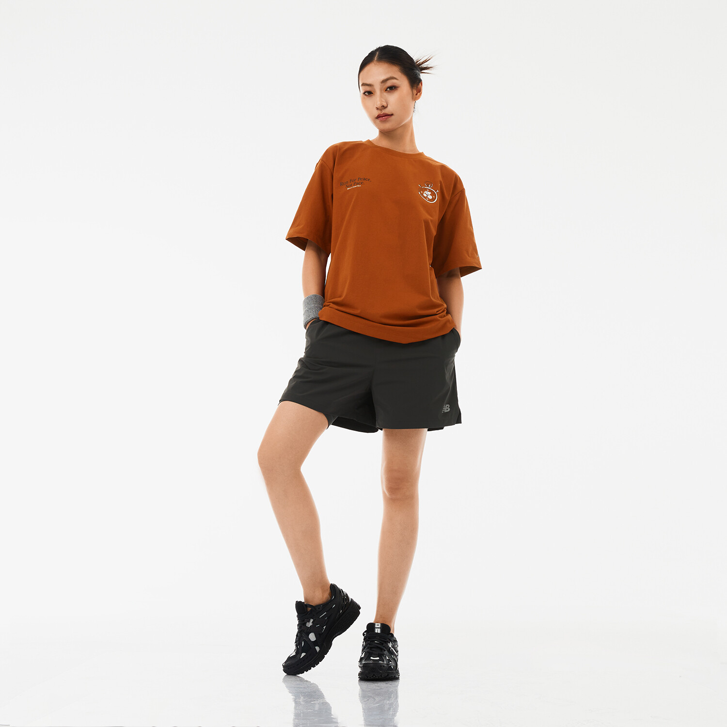 

Футболка унисекс оранжевая New Balance, оранжевый