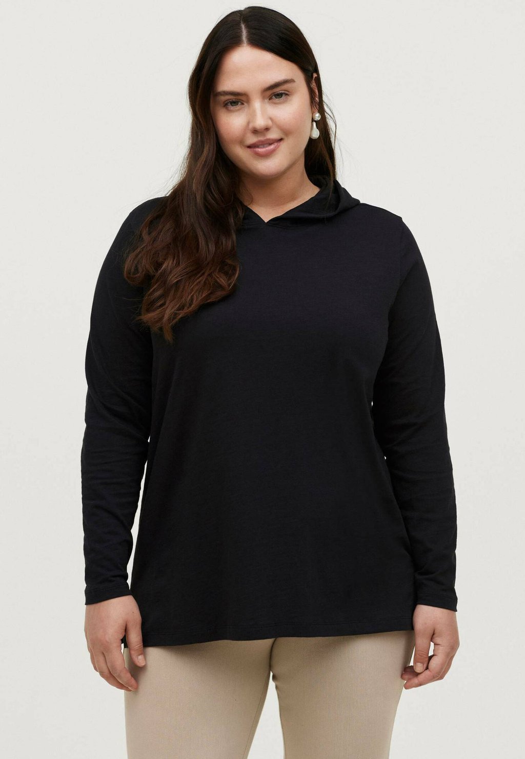 

Толстовка EMMA - Hoodie Ellos Plus collection, черный