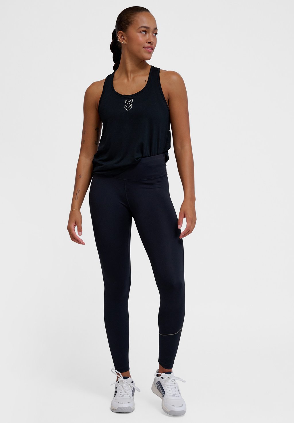 

Леггинсы COURT MID WAIST POCKET Hummel, черный