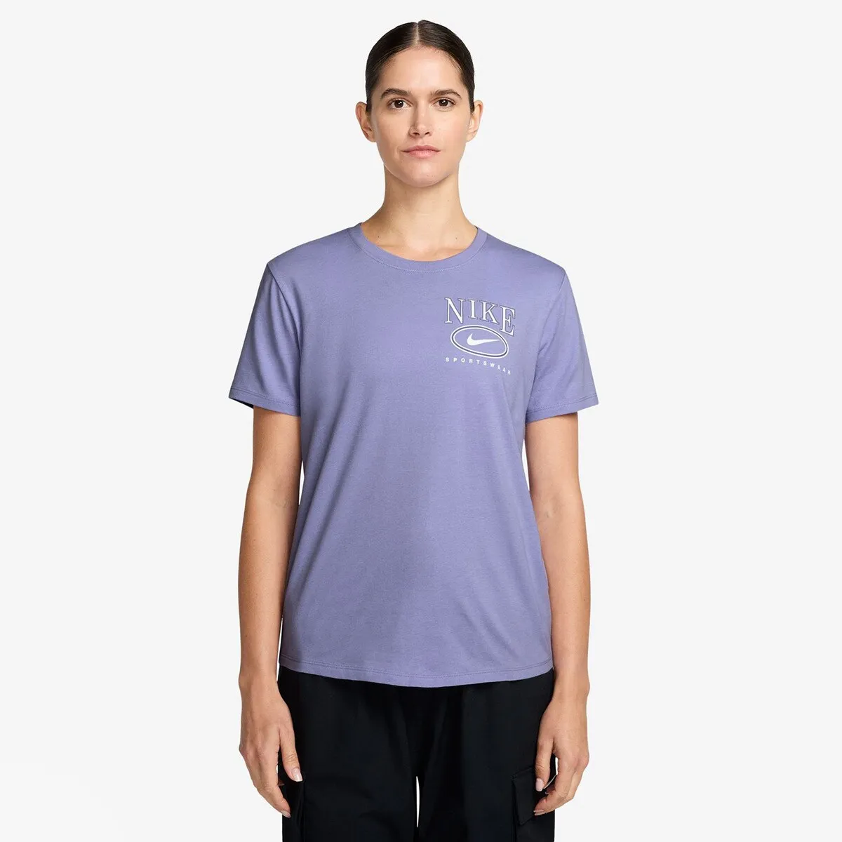 

Женская футболка Nike Sportswear Club, лиловый