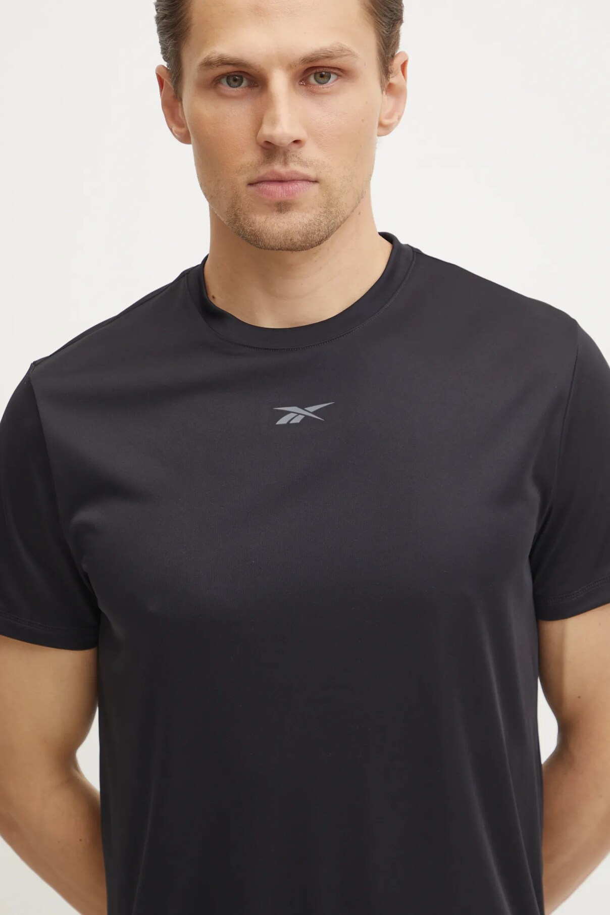 

Футболка Reebok, черный