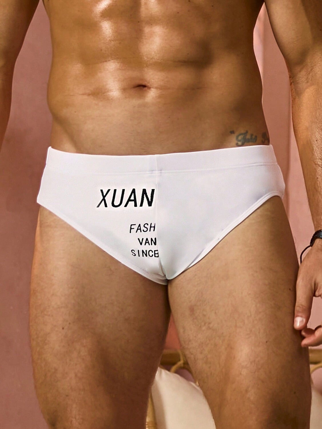 

Мужские плавки Manfinity Swimmode, узор в виде букв, хаки