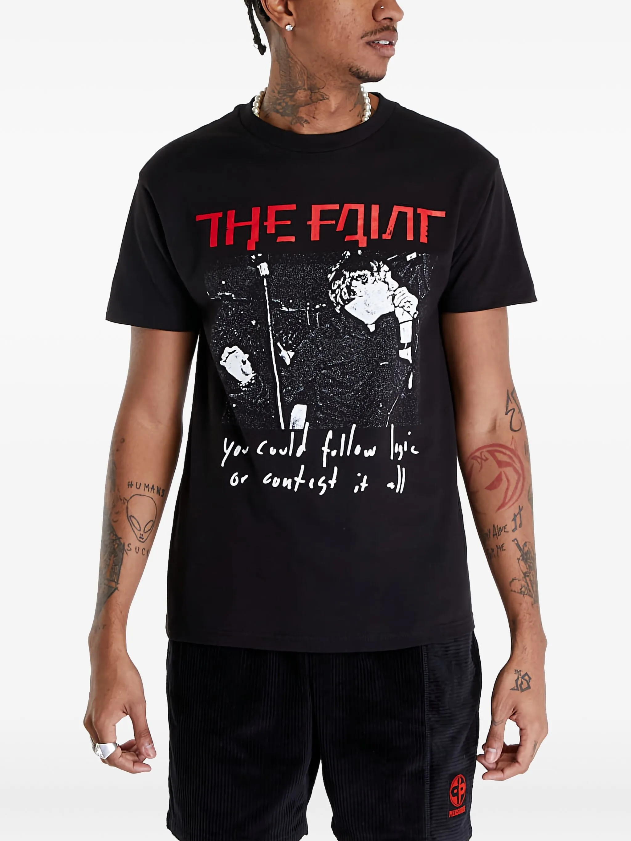 

Футболка с графичным принтом Pleasures, черный