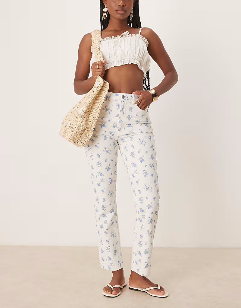 

Прямые джинсы средней посадки ASOS DESIGN с цветочным принтом