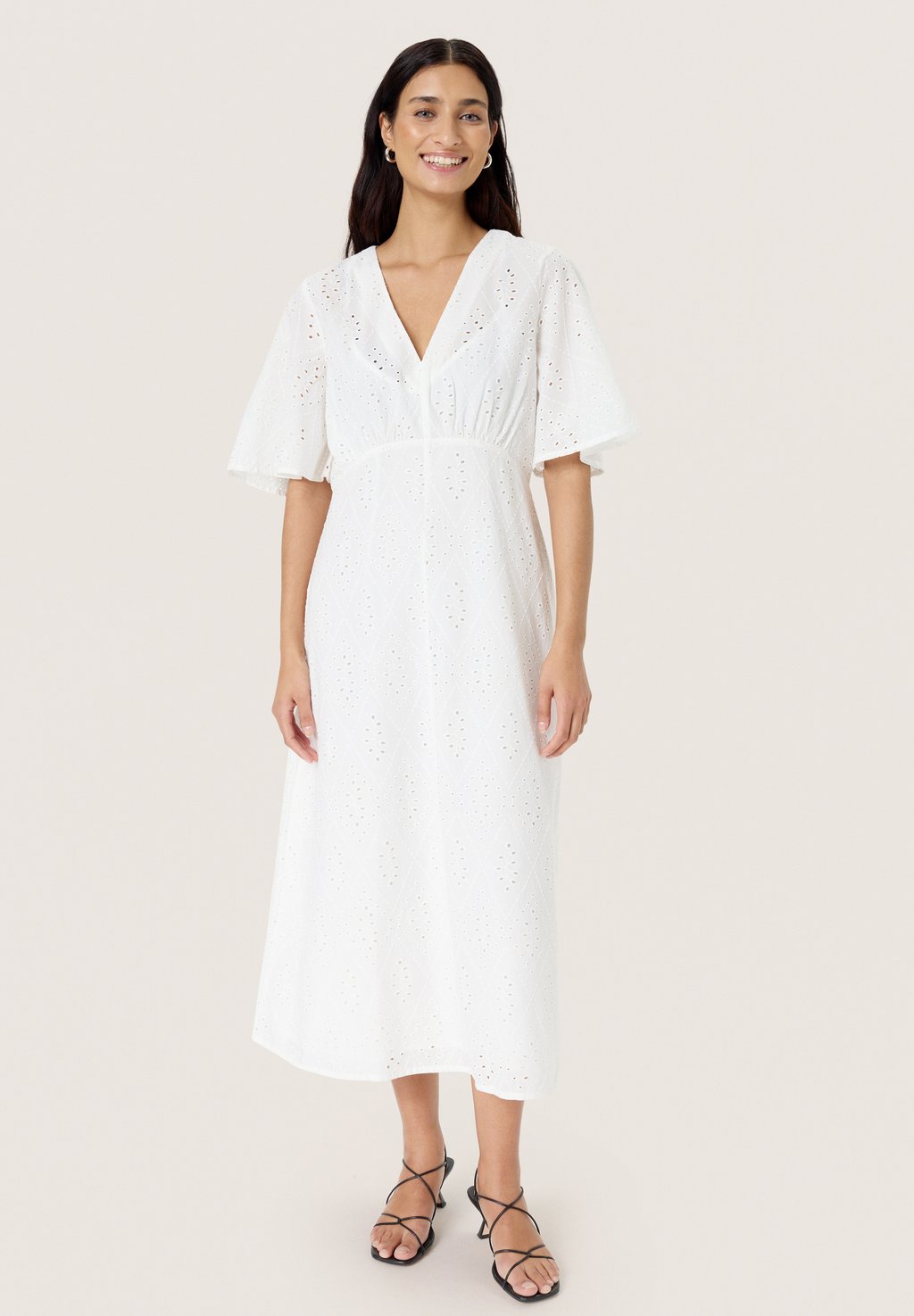 

Повседневное платье JOELLA Soaked in Luxury, белый