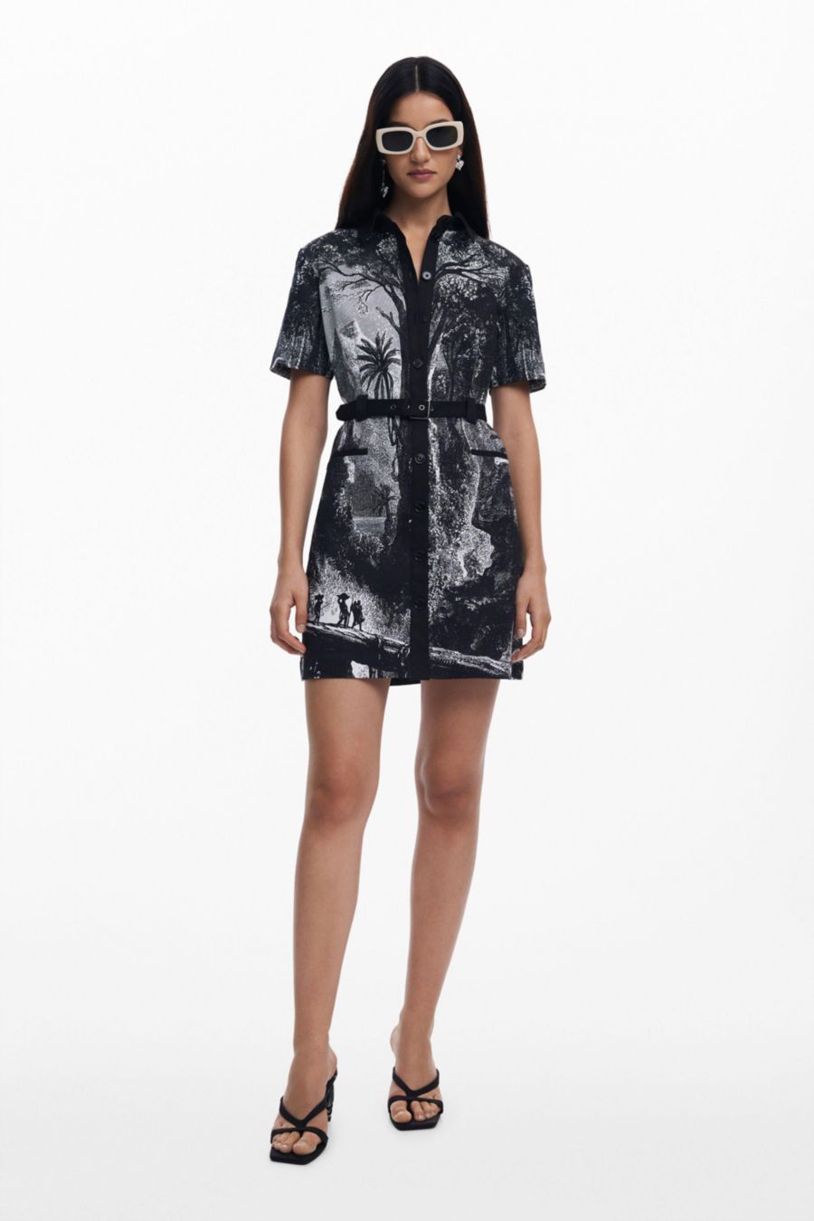 

Женское платье, разработанное г-ном Кристианом Лакруа Desigual, Black