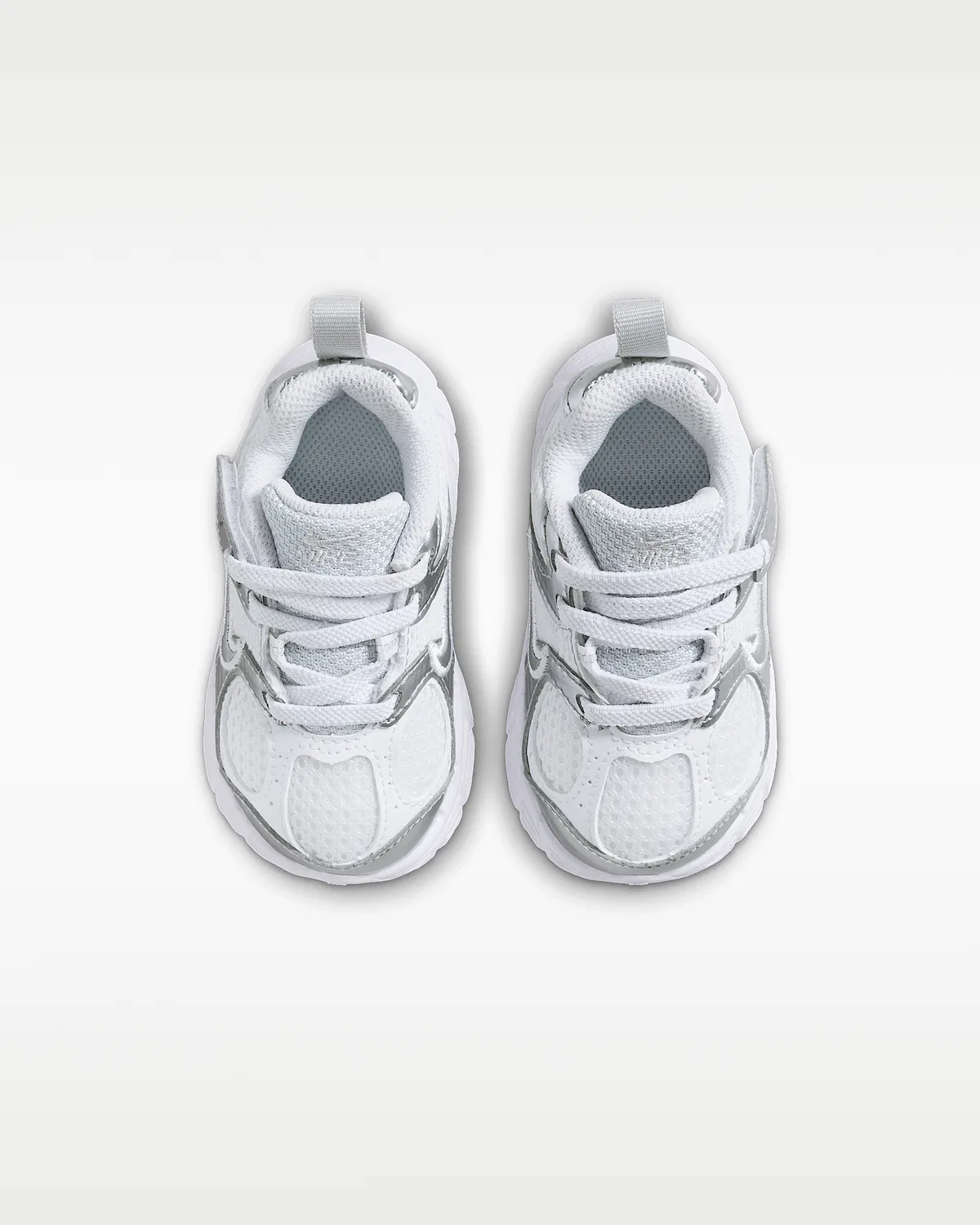 Кроссовки Nike V5 RNR для малышей, White/Pure Platinum/White/Metallic Silver — фото 4