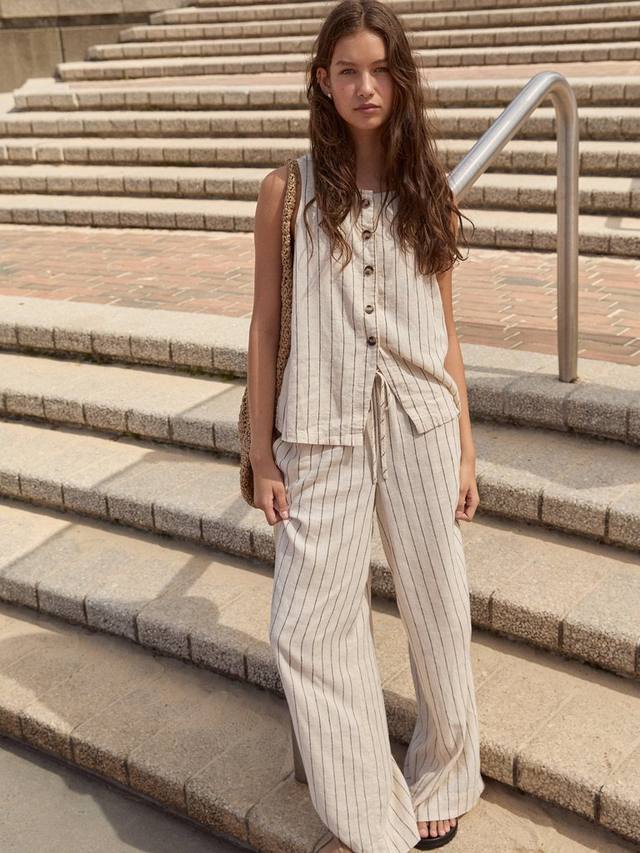 

Жилет Phoebe Stripe из льняной смеси HUSH, Ecru/Black