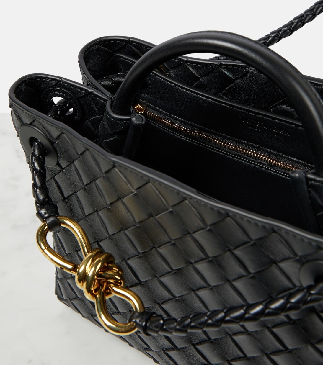 Маленькая кожаная сумка-тоут andiamo Bottega Veneta, черный — фото 3